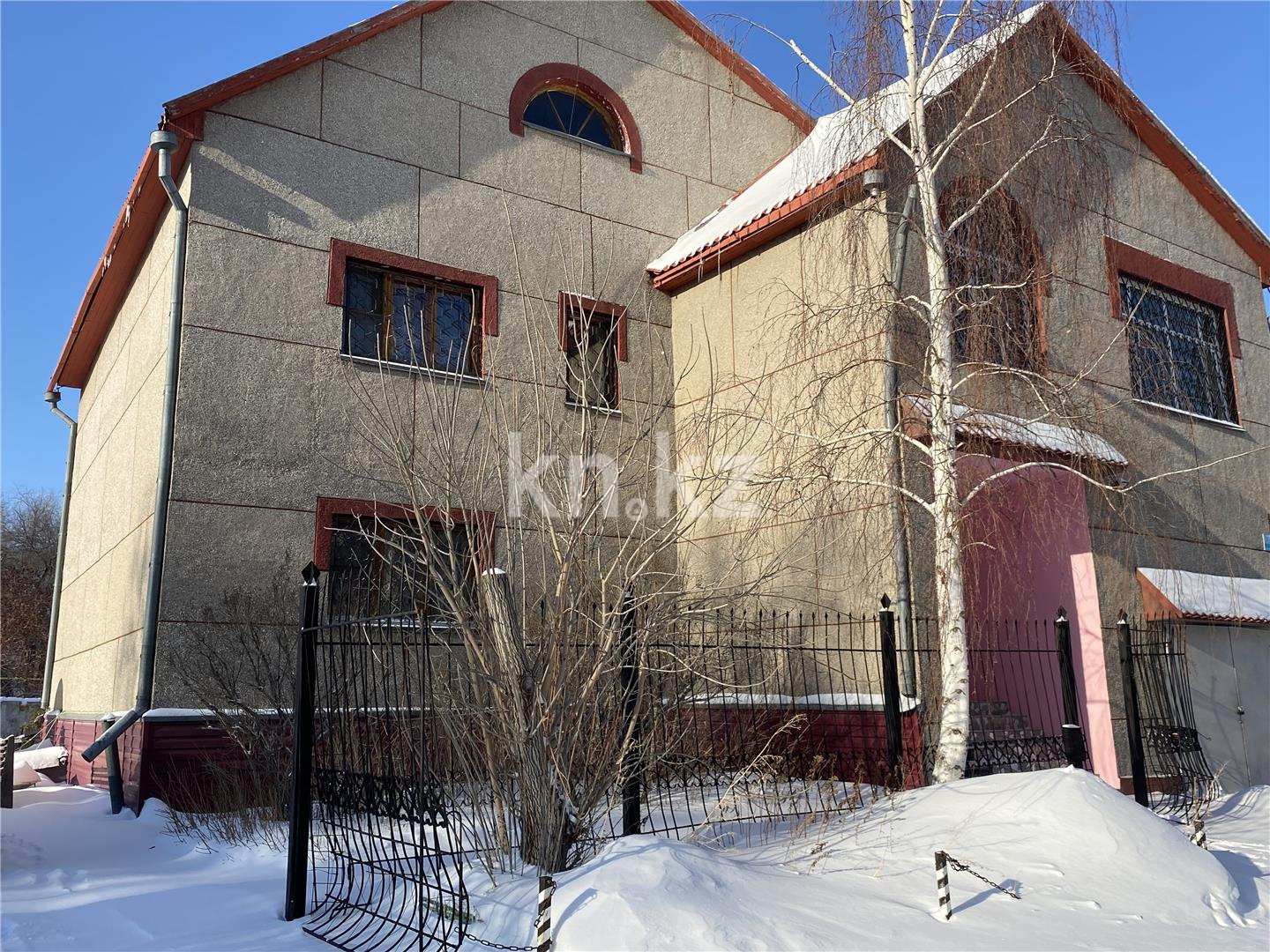 Продажа 7-комнатного дома, 372 м², ул. Аманжолова в Караганде - фото 36