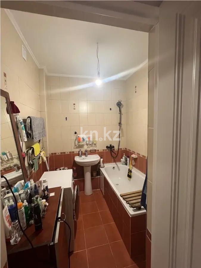 Продажа 2-комнатной квартиры, 78.8 м², мкр-н Аксай-1а, дом  28б в Алматы - фото 4