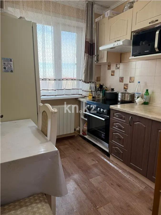 Продажа 2-комнатной квартиры, 46 м², мкр-н 18, дом  18 в Караганде - фото 3