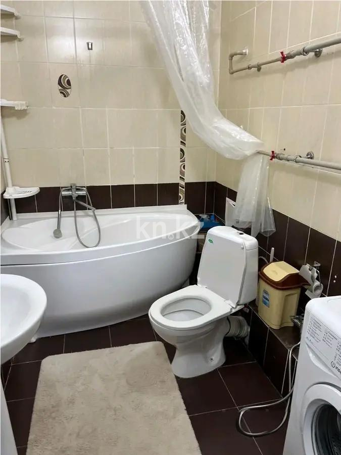 Продажа 1-комнатной квартиры, 45 м², пр. Тлендиева, дом  15/1 в Астане - фото 3