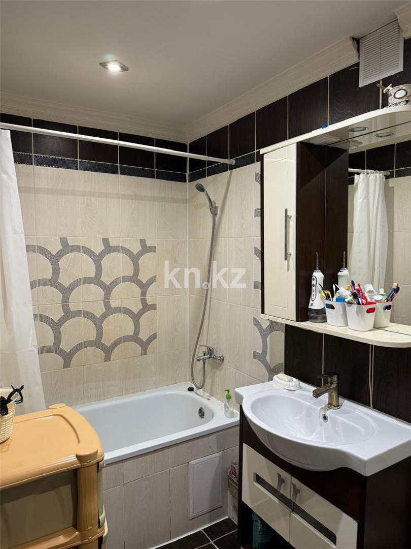 Продажа 3-комнатной квартиры, 68 м², пр. Назарбаева в Караганде - фото 10