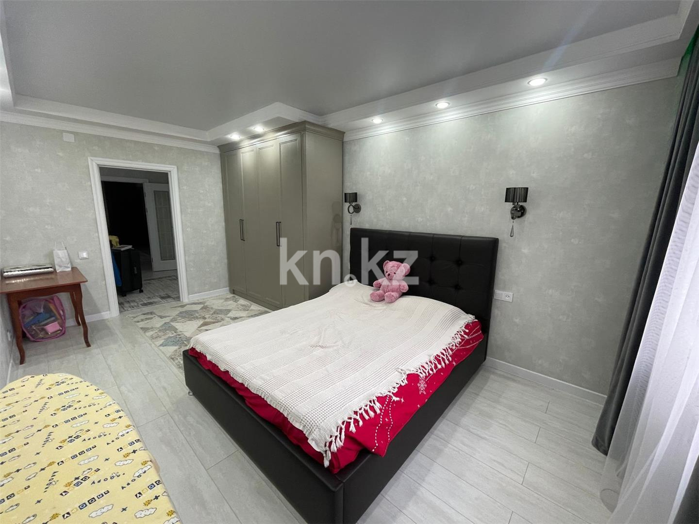 Продажа 3-комнатной квартиры, 104 м², ул. Таттимбета, дом  10/14 в Караганде - фото 5