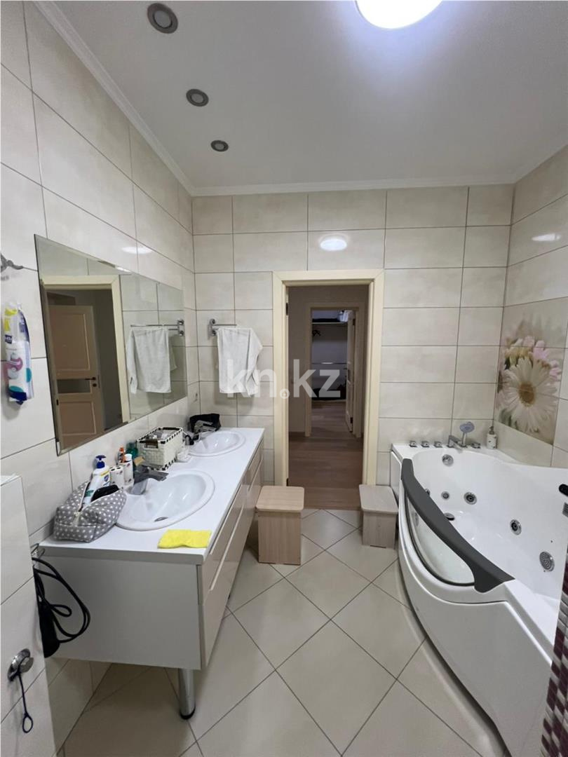 Продажа 4-комнатной квартиры, 188 м² в Караганде - фото 22