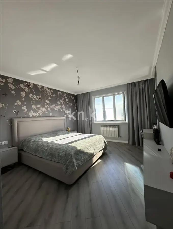 Продажа 2-комнатной квартиры, 83 м², мкр-н Аксай-3б, дом  30а в Алматы - фото 2