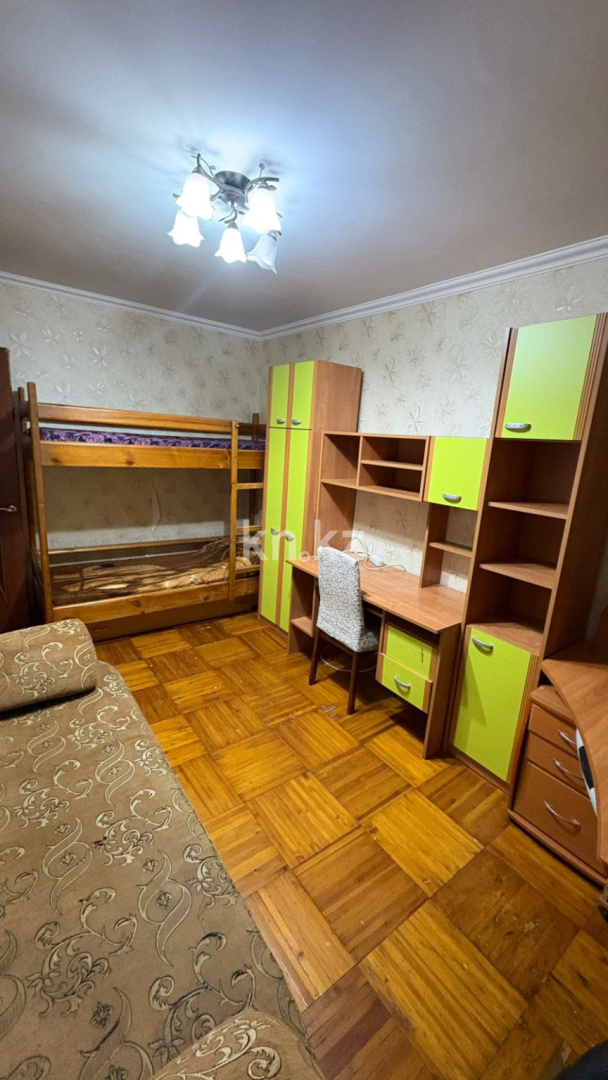 Продажа 3-комнатной квартиры, 65 м², ул. Дюсембекова, дом  49 в Караганде - фото 4