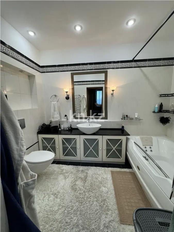 Продажа 3-комнатной квартиры, 162 м², ул. Богенбай батыра, дом  81 в Алматы - фото 5