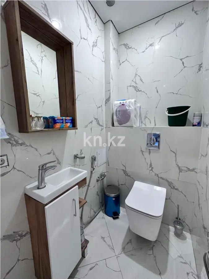 Продажа 4-комнатной квартиры, 70 м², ул. Муратбаева, дом  14 в Алматы - фото 3