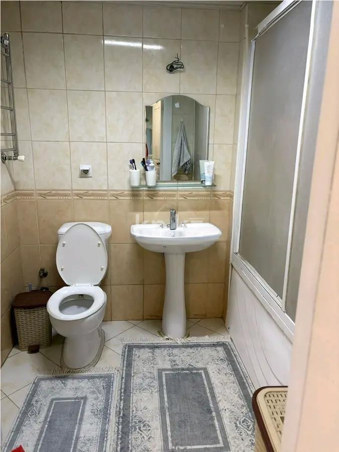 Продажа 2-комнатной квартиры, 65 м² в Алматы - фото 4