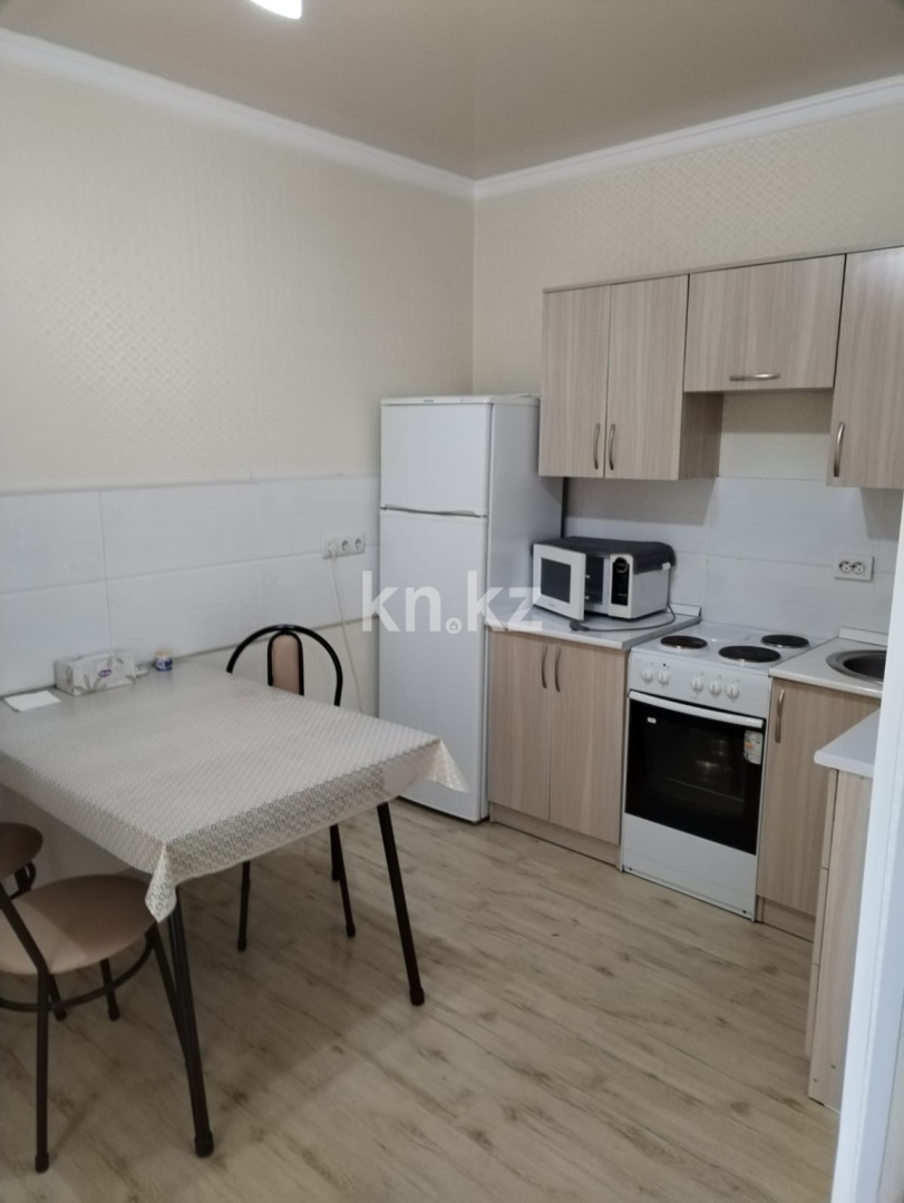 Аренда 1-комнатной квартиры, 42 м² в Астане