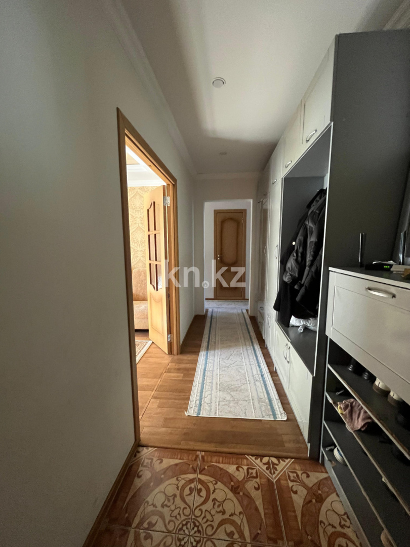 Продажа 4-комнатной квартиры, 81.3 м², мкр. Степной-1, дом  5/49 в Караганде - фото 2