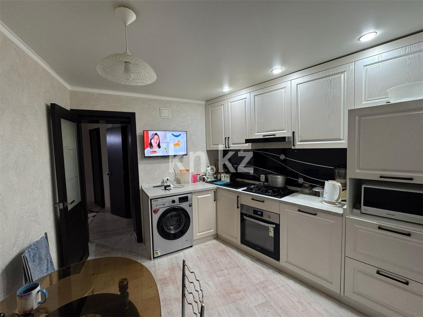 Продажа 3-комнатной квартиры, 89 м², мкр-н 11а, дом  26 в Караганде - фото 8