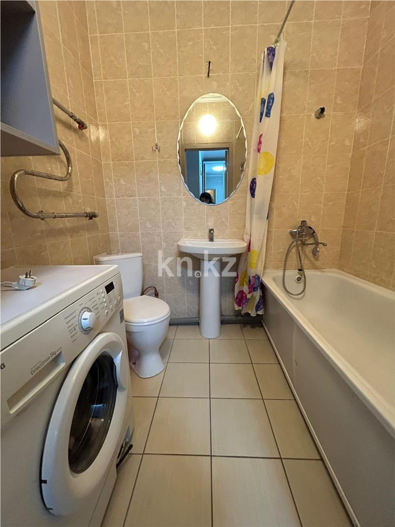 Продажа 1-комнатной квартиры, 38 м², пр. Аль-Фараби в Астане - фото 10