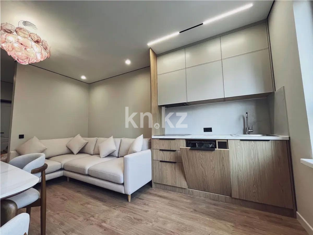 Продажа 3-комнатной квартиры, 64 м², ул. Момышулы, дом  10/15 в Алматы