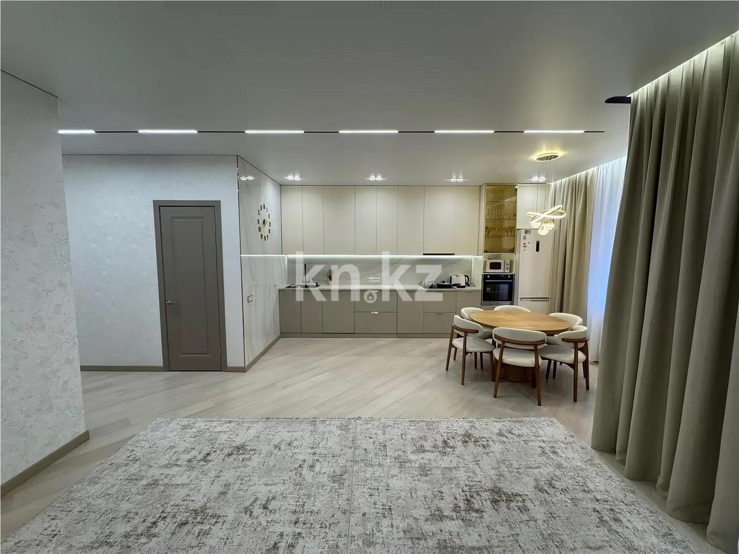 Продажа 3-комнатной квартиры, 97 м², ул. Букетова, дом  3/2 в Караганде - фото 3