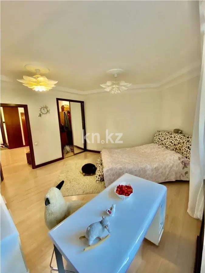 Продажа 4-комнатной квартиры, 132 м², ул. Ходжанова, дом  76 в Алматы - фото 4