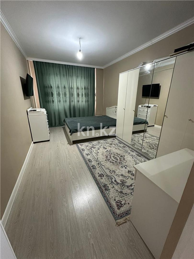 Продажа 2-комнатной квартиры, 70 м², ул. Момышулы в Караганде - фото 3