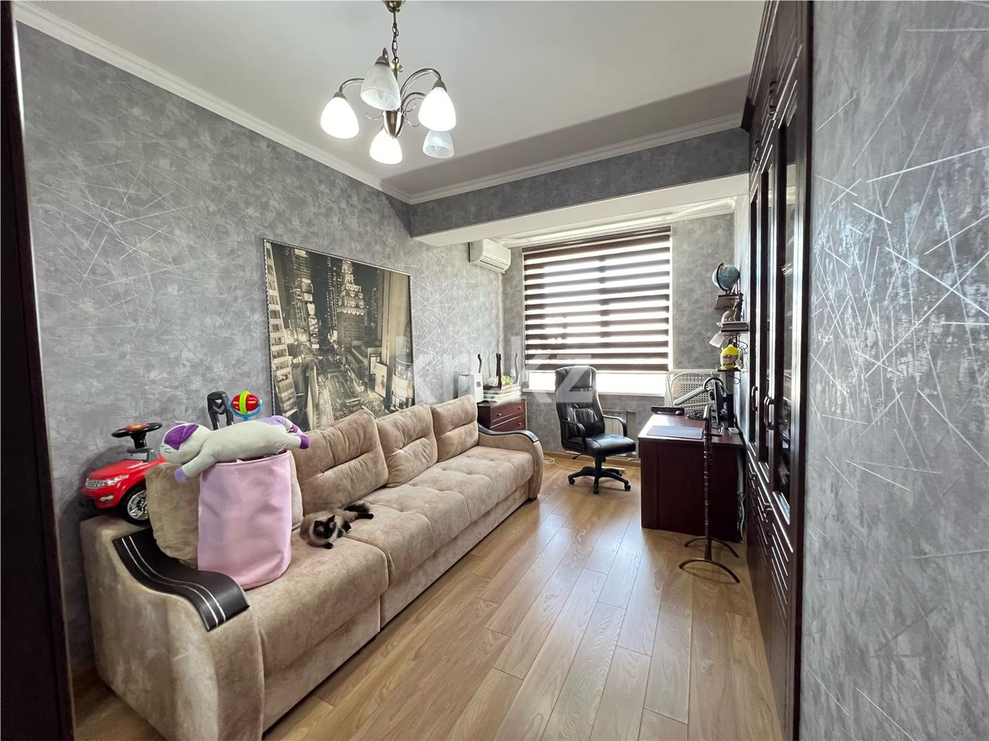 Продажа 3-комнатной квартиры, 127 м², ул. Аманжолова, дом  96/1 в Караганде - фото 6