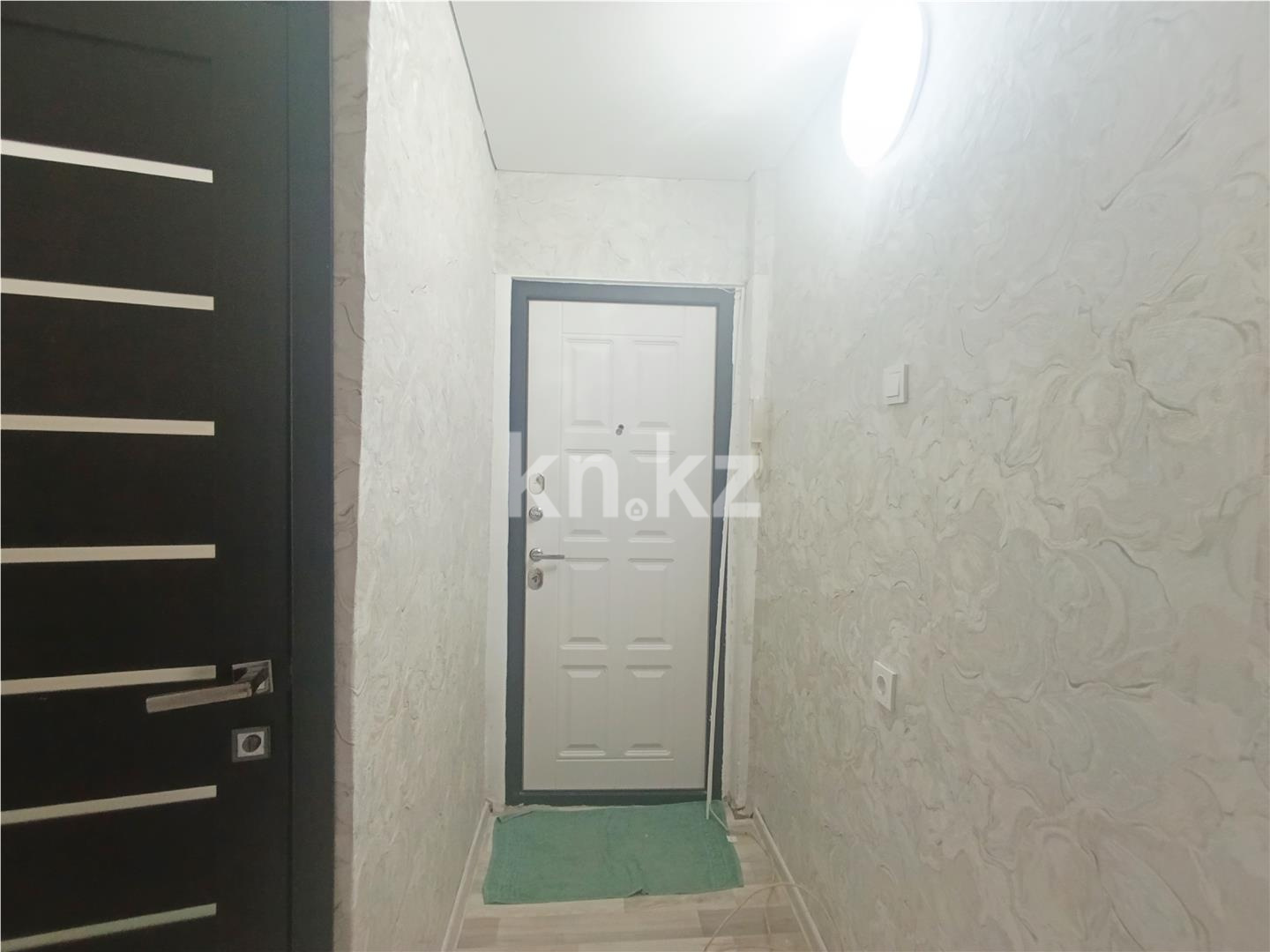 Продажа 2-комнатной квартиры, 45 м², 23 мкр., дом  17 в Караганде - фото 10