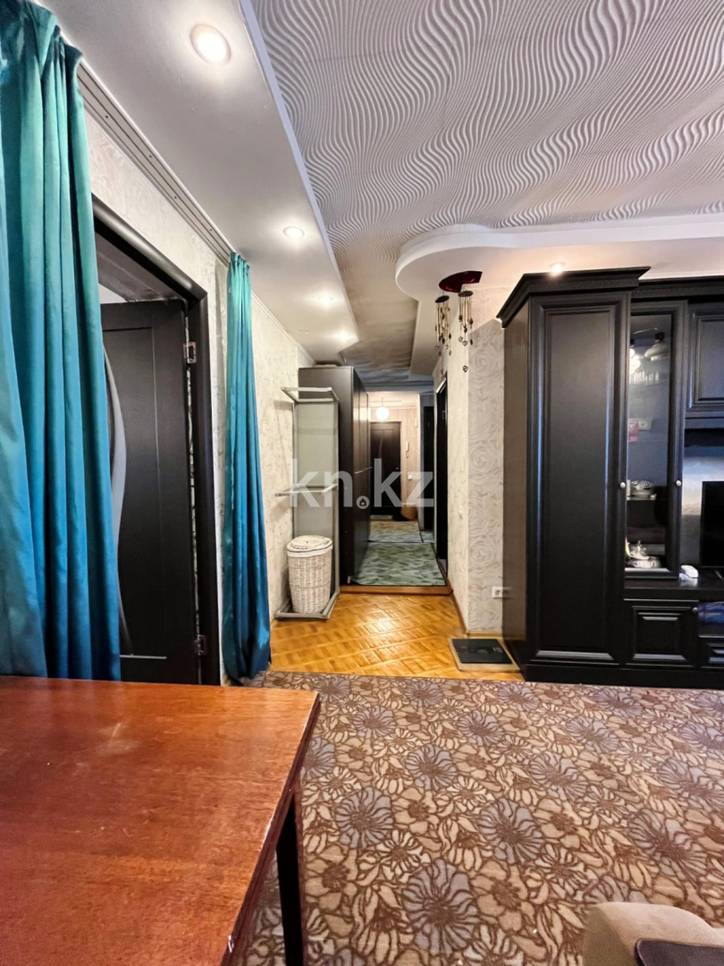 Продажа 3-комнатной квартиры, 64 м², ул. Михаэлиса, дом  7 в Усть-Каменогорске - фото 5