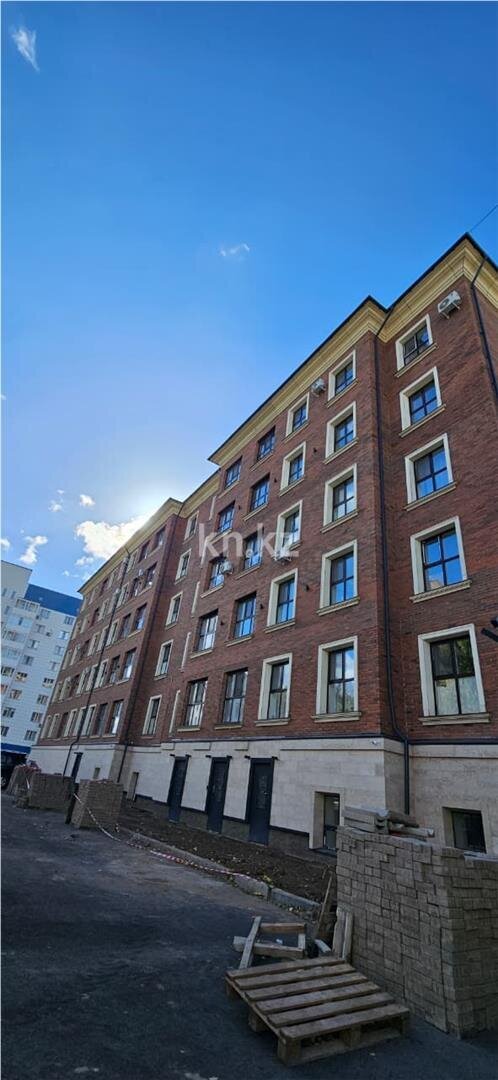 Продажа 3-комнатной квартиры, 84 м² в Караганде