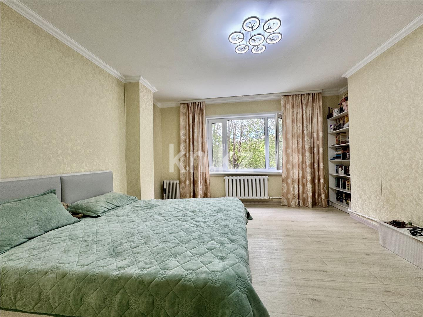 Продажа 1-комнатной квартиры, 48 м², пр. Шахтеров, дом  31б в Караганде - фото 2