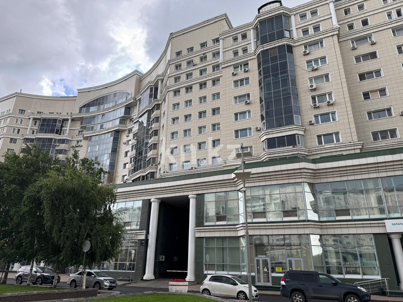 Продажа 3-комнатной квартиры, 190 м², ул. Достык, дом  13 - ул. Кенесары в Астане - фото 33