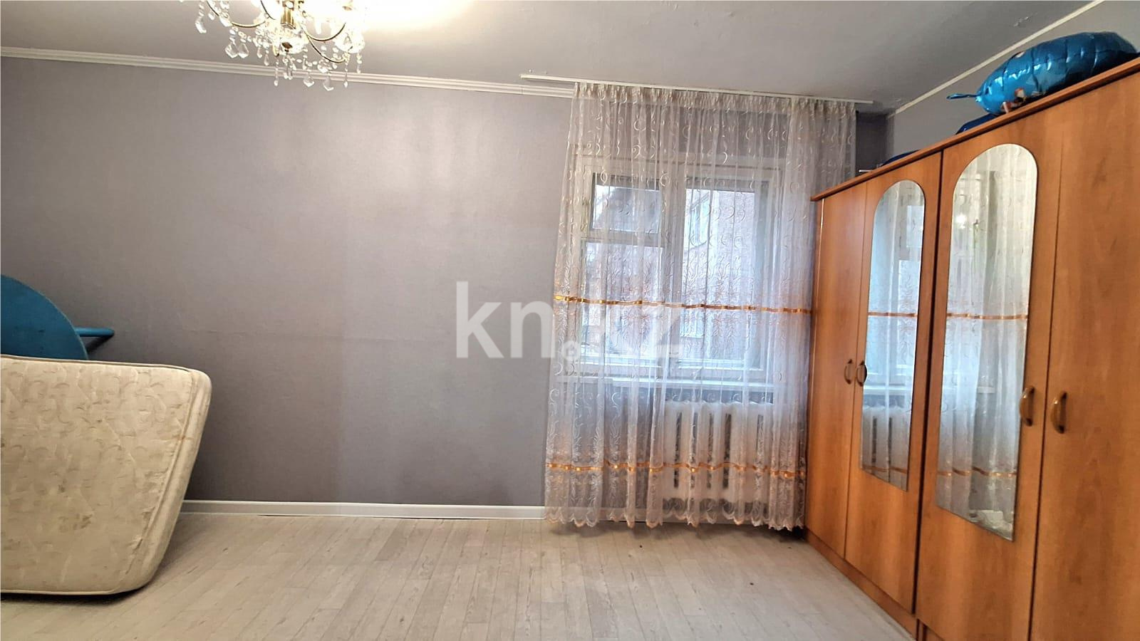 Продажа 5-комнатной квартиры, 86 м², 11а мкр. в Караганде - фото 10