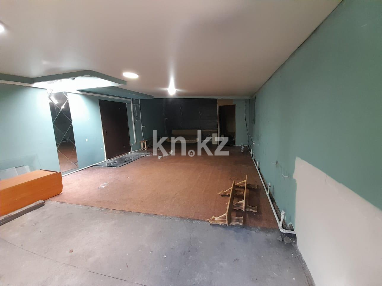 Продажа 4-комнатной квартиры, 96 м², ул. Степная, дом  1а в Караганде - фото 26