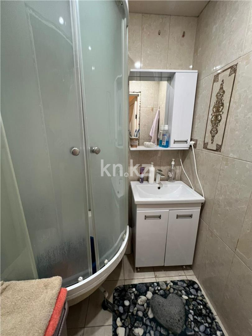 Продажа 3-комнатной квартиры, 61 м², ул. Ержанова, дом  42 в Караганде - фото 9