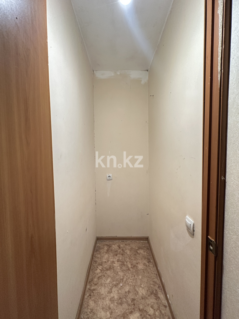 Продажа 2-комнатной квартиры, 45.8 м², ул. Аманжолова, дом  17 в Караганде - фото 13
