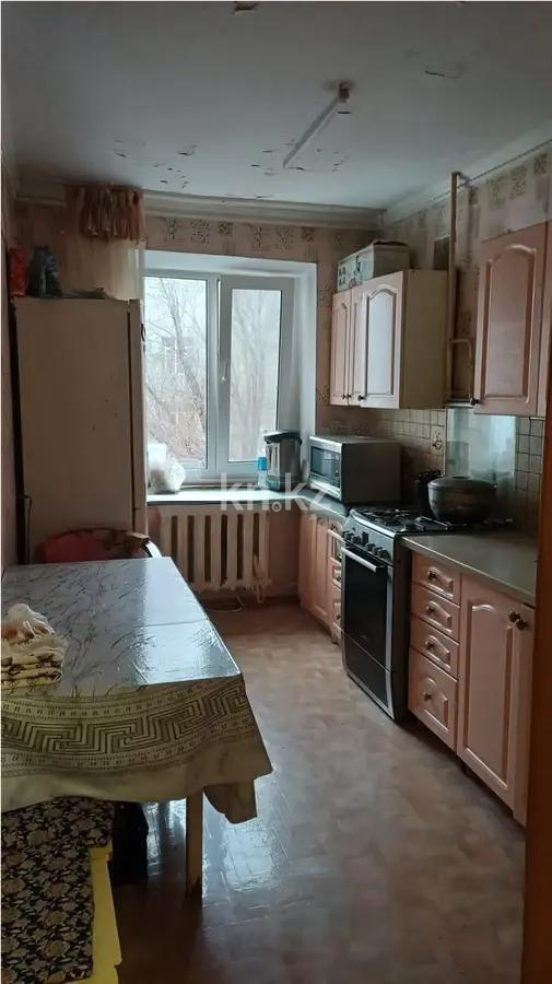 Продажа 4-комнатной квартиры, 76 м², пр. Абылай хана, дом  6/3 в Астане