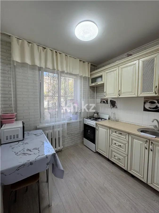 Продажа 3-комнатной квартиры, 60 м², 6 мкр., дом  50 в Алматы - фото 4