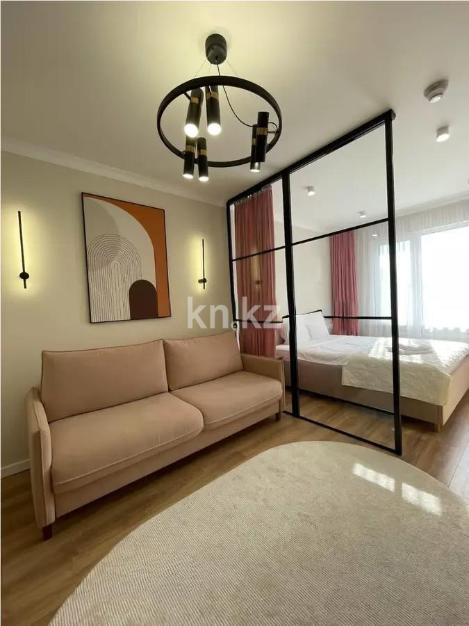 Продажа 1-комнатной квартиры, 35 м², ул. Хусейна бен Талала, дом  39 в Астане