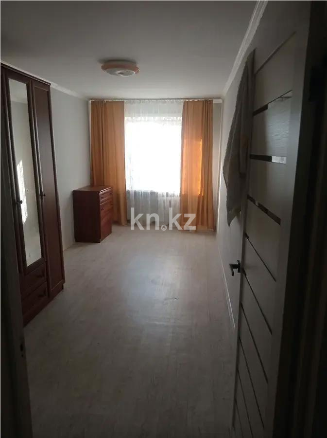 Продажа 2-комнатной квартиры, 44 м², 18 мкр., дом  3 в Караганде - фото 2