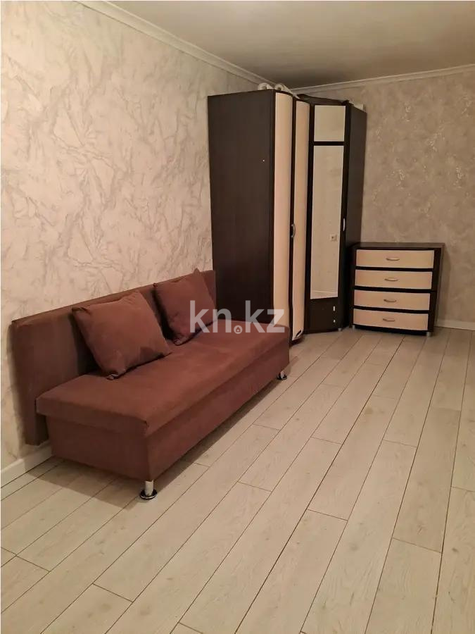 Продажа 2-комнатной квартиры, 42 м², мкр-н 12, дом  5 в Караганде - фото 2