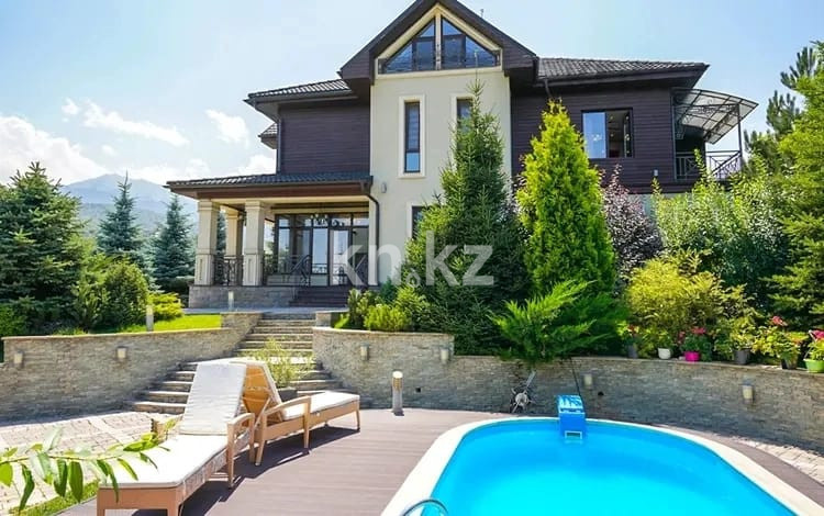 Аренда 8-комнатного дома, 540 м² в Алматы