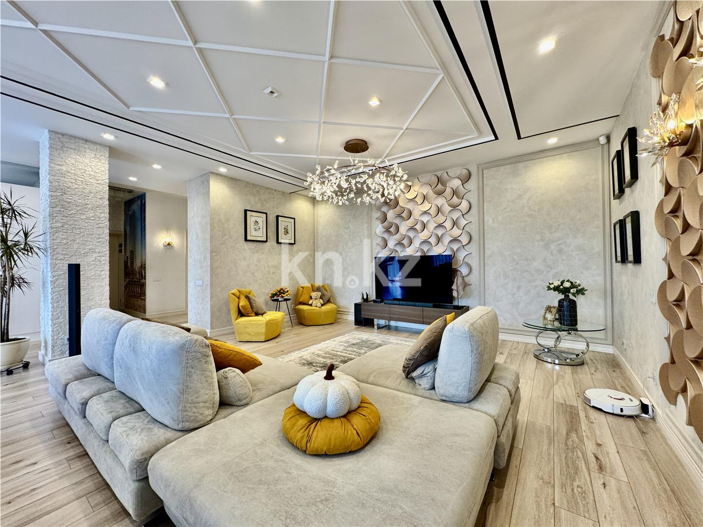 Продажа 4-комнатной квартиры, 198 м², ул. Ботаническая, дом  12/12 в Караганде - фото 4