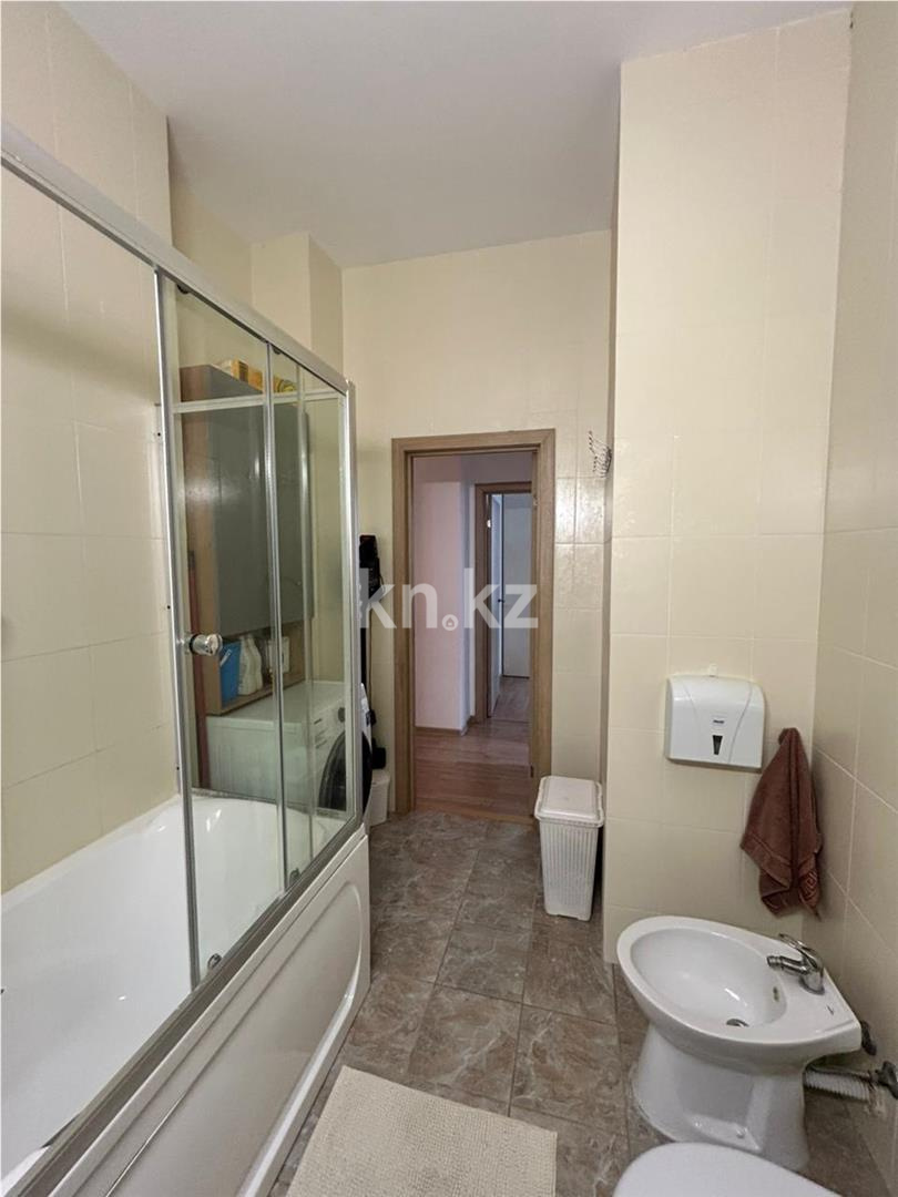 Продажа 4-комнатной квартиры, 110 м², пр. Кабанбай батыра, дом  60а/2 в Астане - фото 22