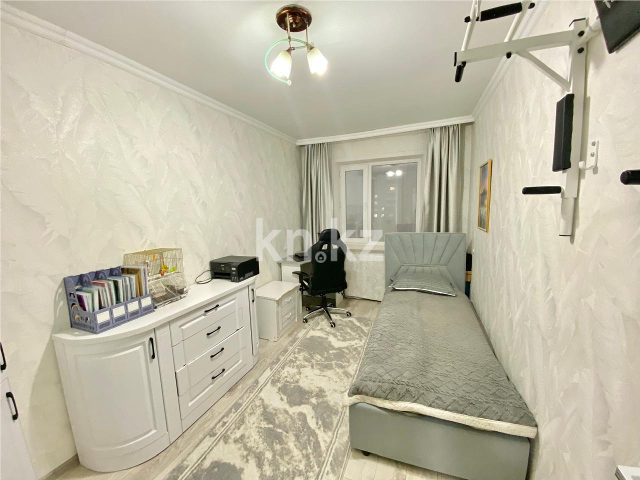 Продажа 4-комнатной квартиры, 76 м², ул. Университетская, дом  17/2 в Караганде - фото 15