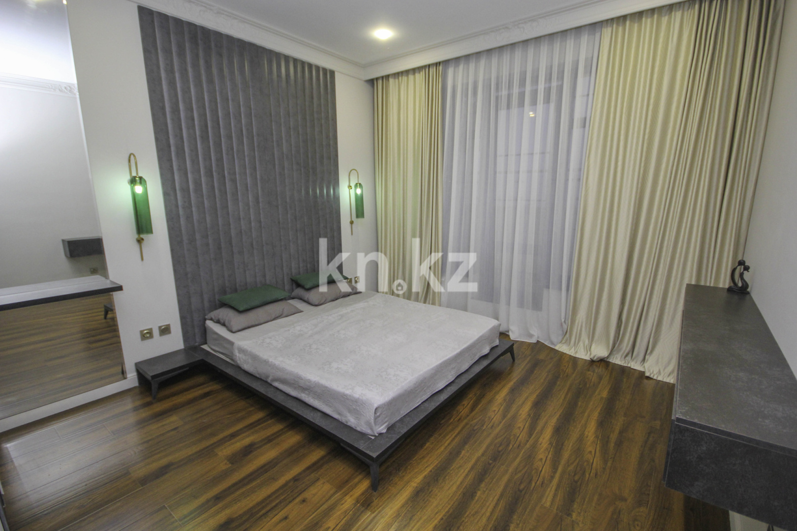 Продажа 4-комнатной квартиры, 115 м², пр. Абая в Алматы - фото 2