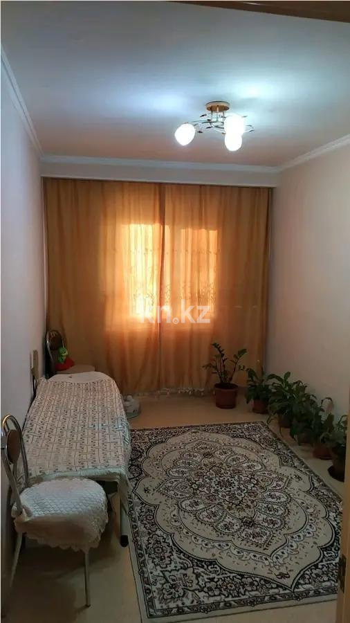 Продажа 3-комнатной квартиры, 60 м², 5 мкр., дом  9 в Алматы - фото 2