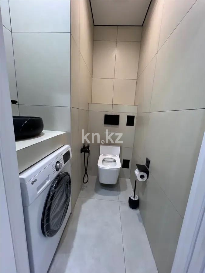 Продажа 2-комнатной квартиры, 55 м², ул. Омарова, дом  1 в Алматы - фото 4