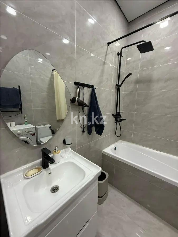 Продажа 1-комнатной квартиры, 40 м², ул. Утеген батыра, дом  11д в Алматы - фото 3