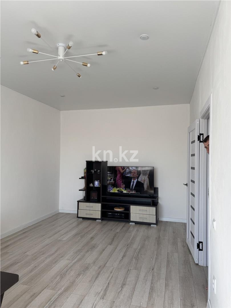 Продажа 2-комнатной квартиры, 63 м², ул. Муканова в Караганде - фото 3