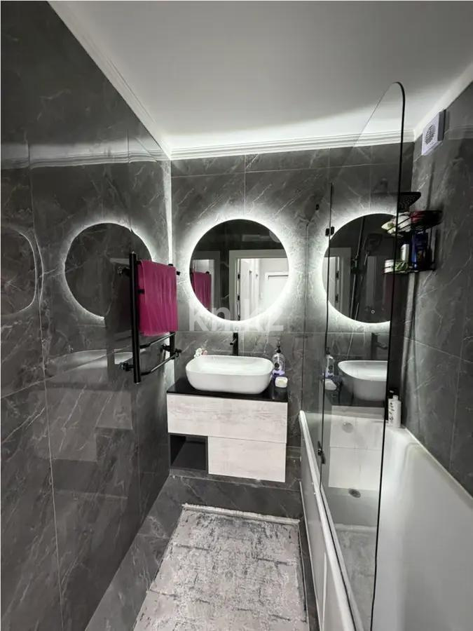 Продажа 2-комнатной квартиры, 65.5 м² в Алматы - фото 4