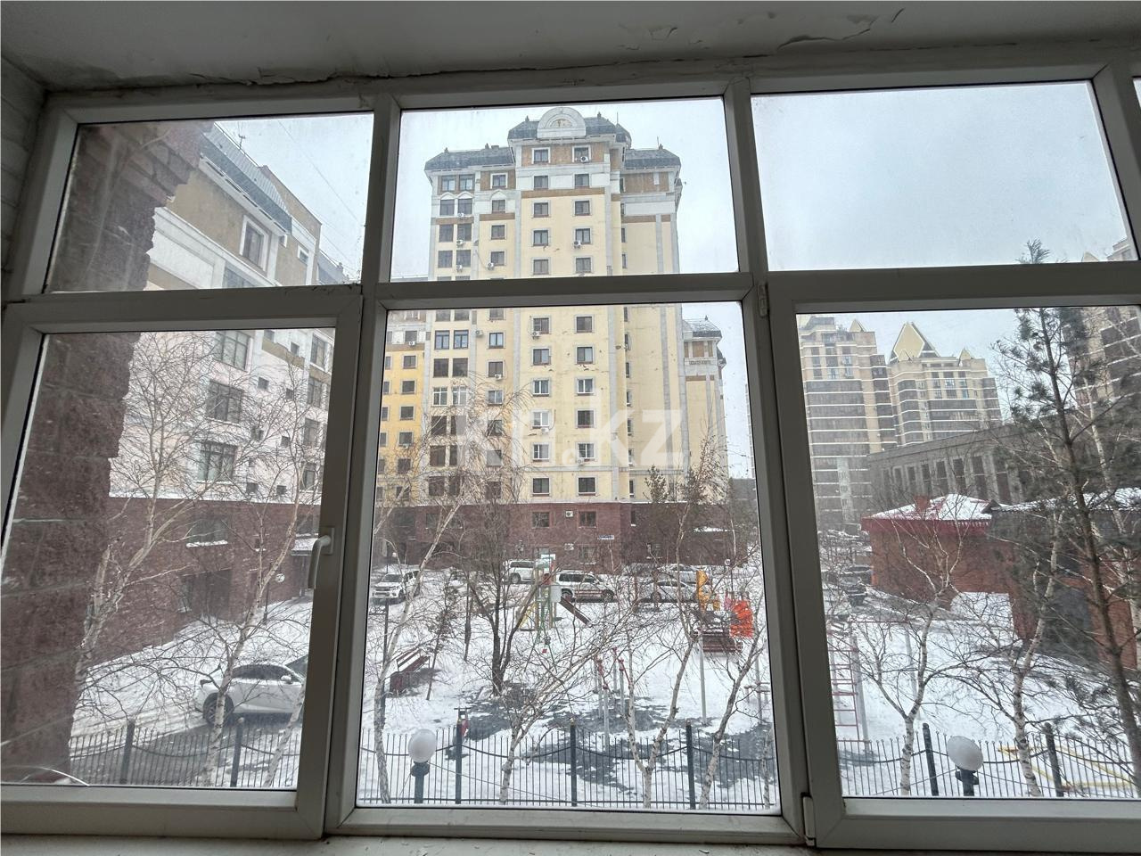 Продажа 4-комнатной квартиры, 191.7 м², ул. Мамбетова в Астане - фото 17