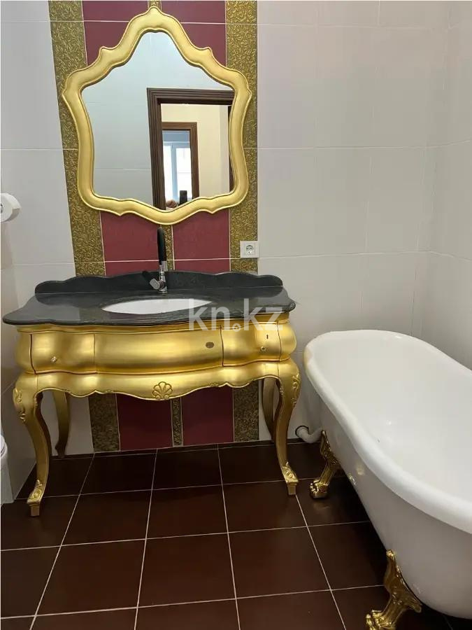 Продажа 4-комнатной квартиры, 142 м², ул. Сатпаева, дом  30 в Алматы - фото 2