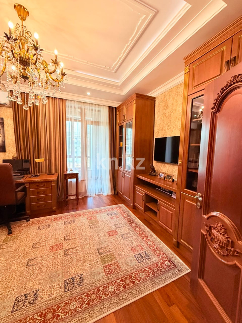 Продажа 5-комнатной квартиры, 300 м² в Астане - фото 13