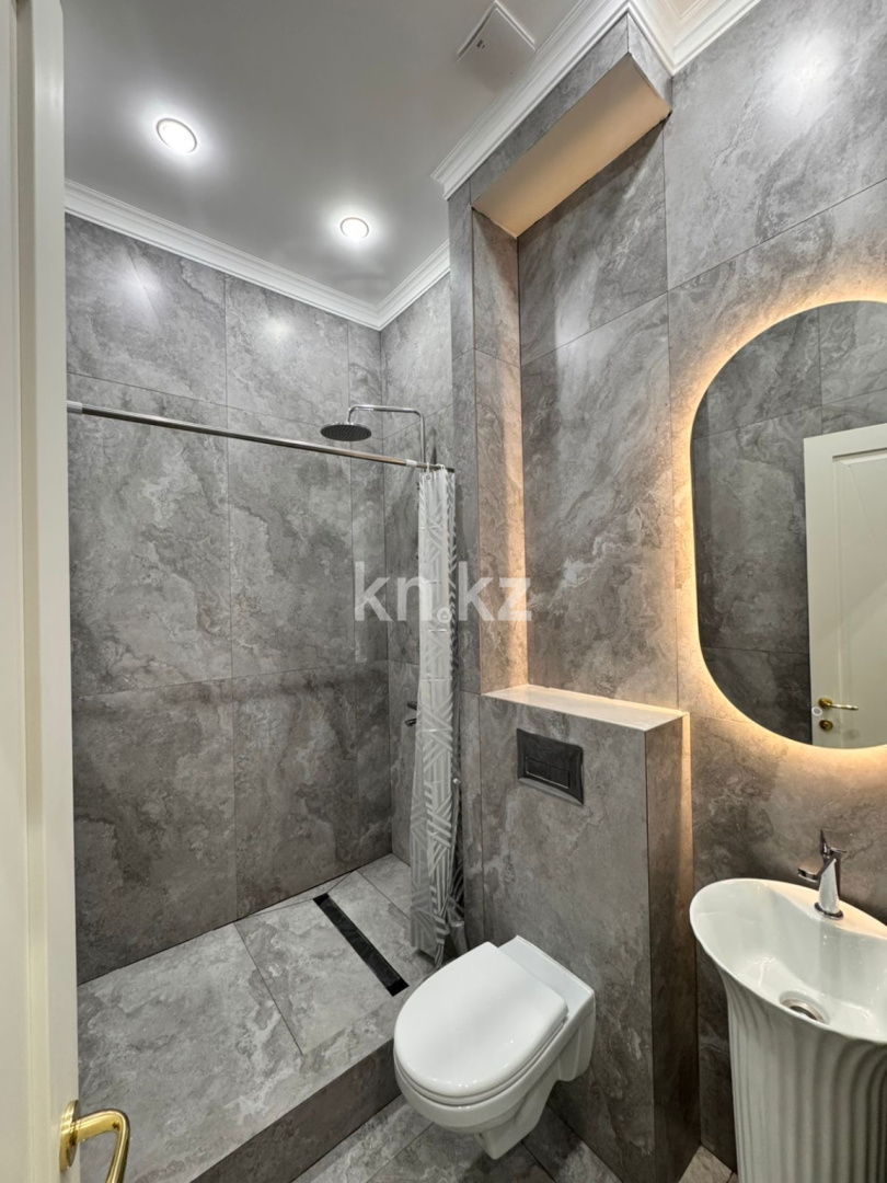 Продажа 5-комнатной квартиры, 187 м², 18А, дом  3 в Актау - фото 16