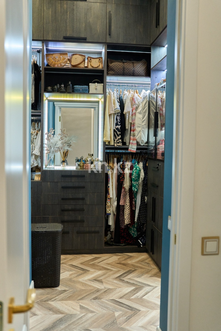 Продажа 4-комнатной квартиры, 132 м² в Караганде - фото 25